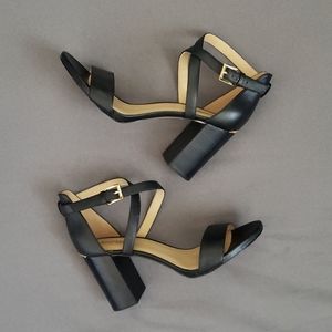 Michael by Michael Kors heels size 9